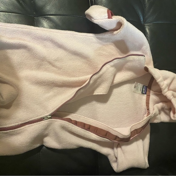 Light pink Patagonia fleece bunting 12months - Picture 6 of 6